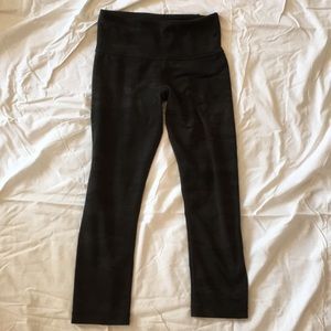 Lululemon Camo Capri Leggings